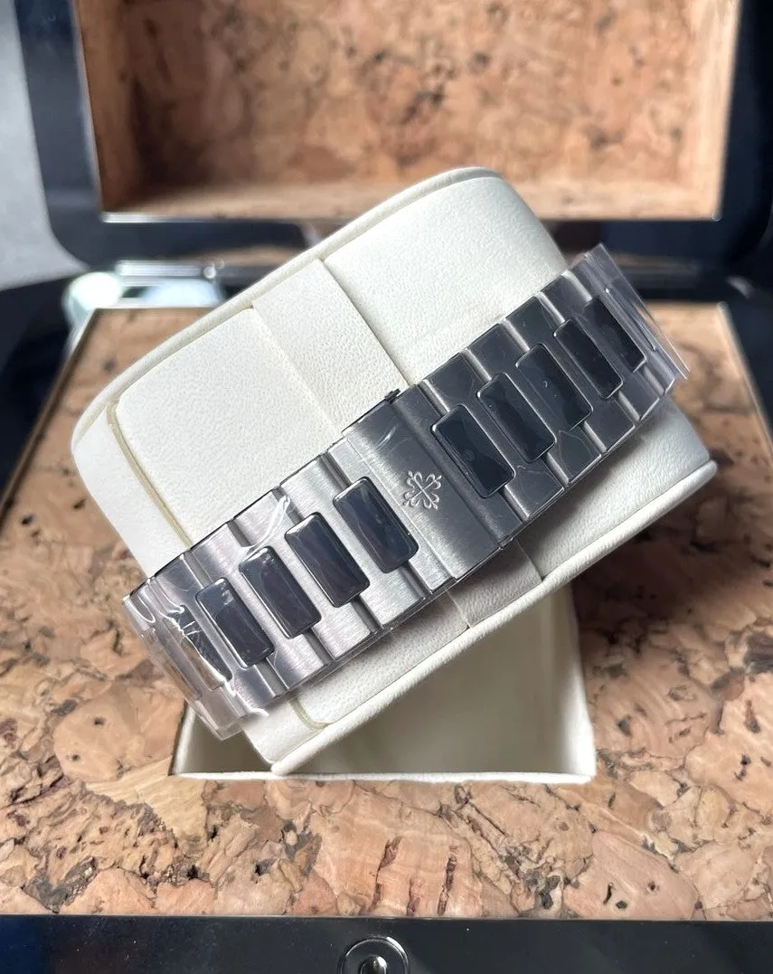 2017 Patek Philippe Nautilus 40th Anniversary 5976/1G-001
