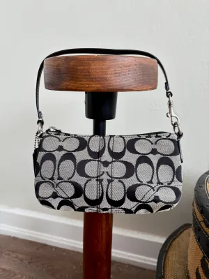 COACH SIGNATURE BLACK WRISTLET