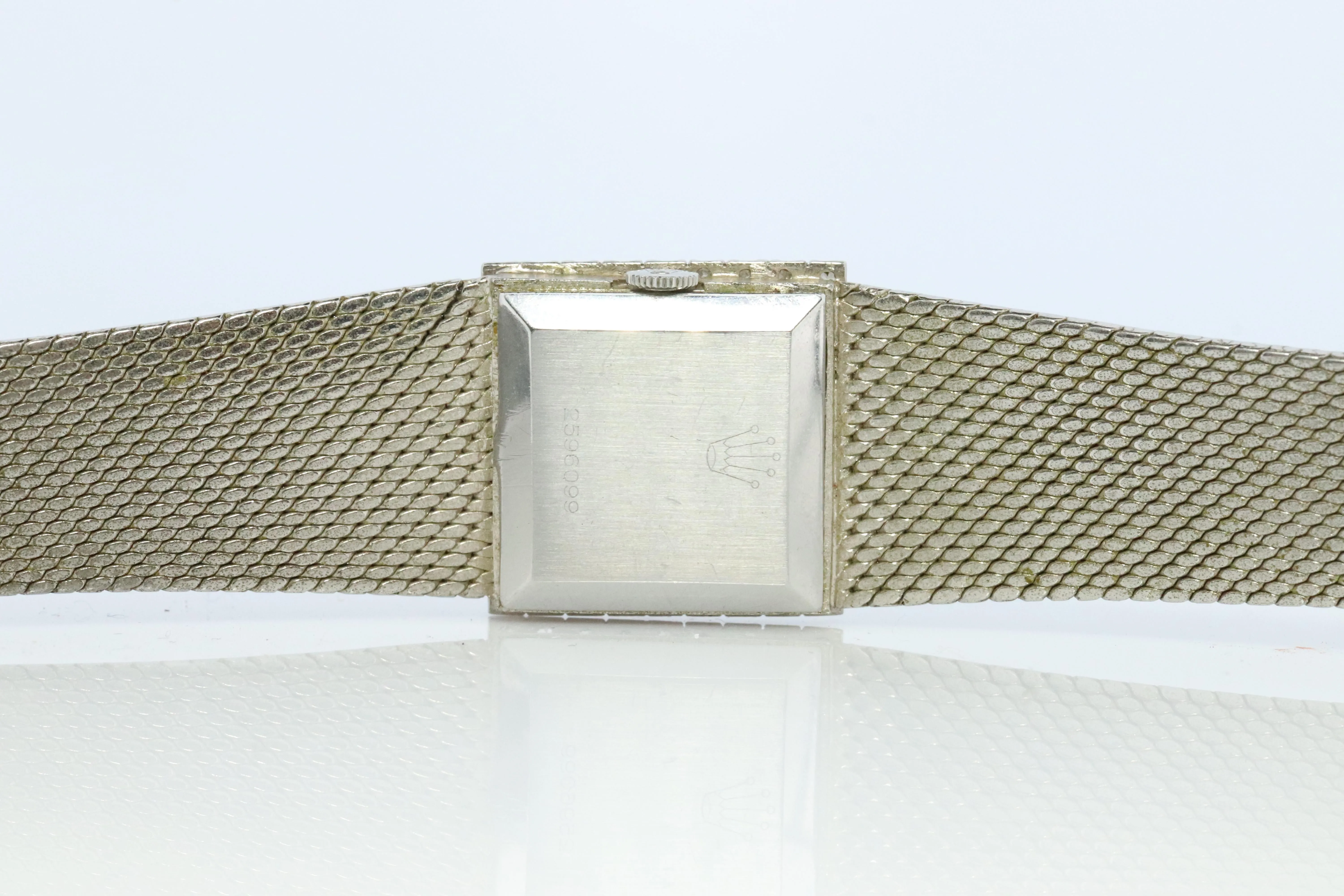 Genuine Rolex Watch. Diamond Bezel 1971 Ladies Manual ROLEX 2611 Precision