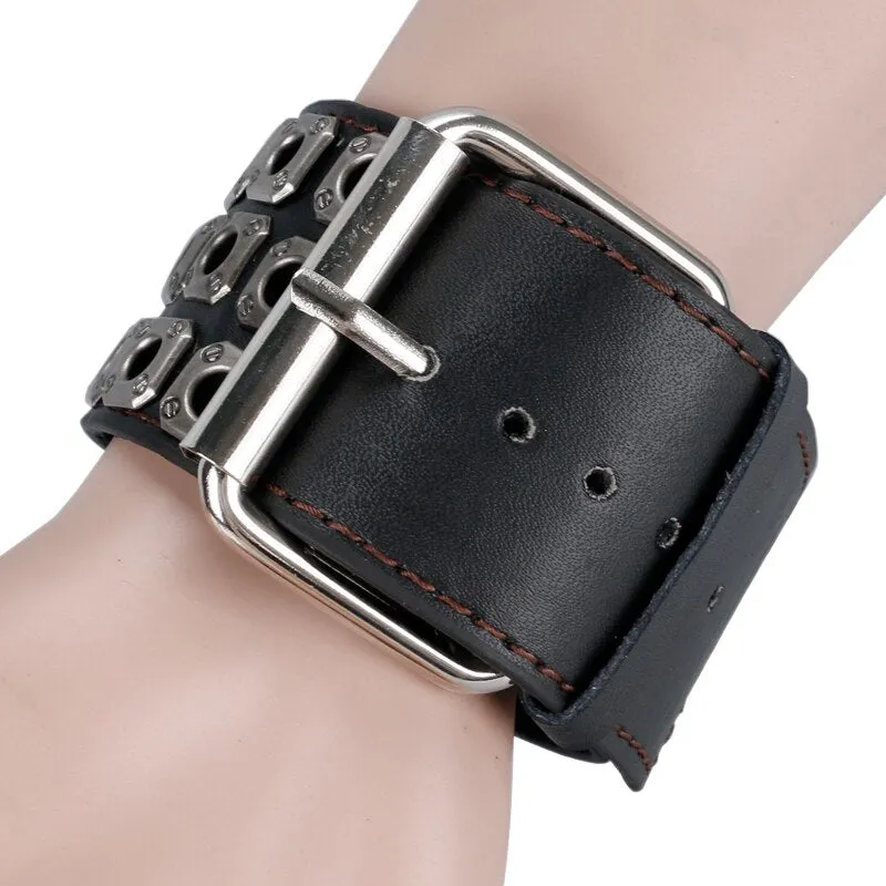Gothic Leather Strap Skull Quartz Watch
