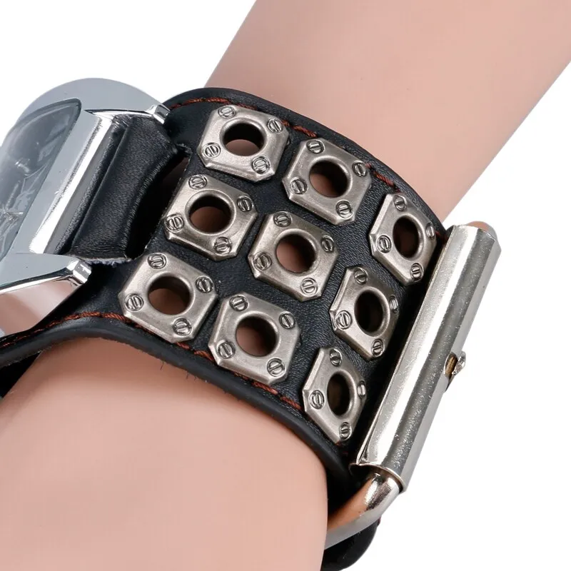 Gothic Leather Strap Skull Quartz Watch