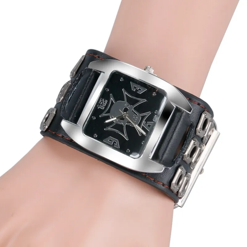 Gothic Leather Strap Skull Quartz Watch