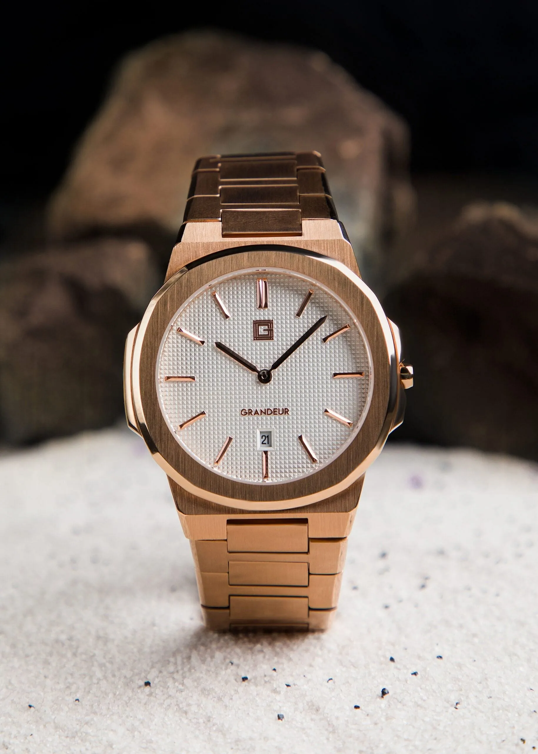 Grandeur Ultra Thin Stain Steel White/ Gold 40 MM Quartz Men