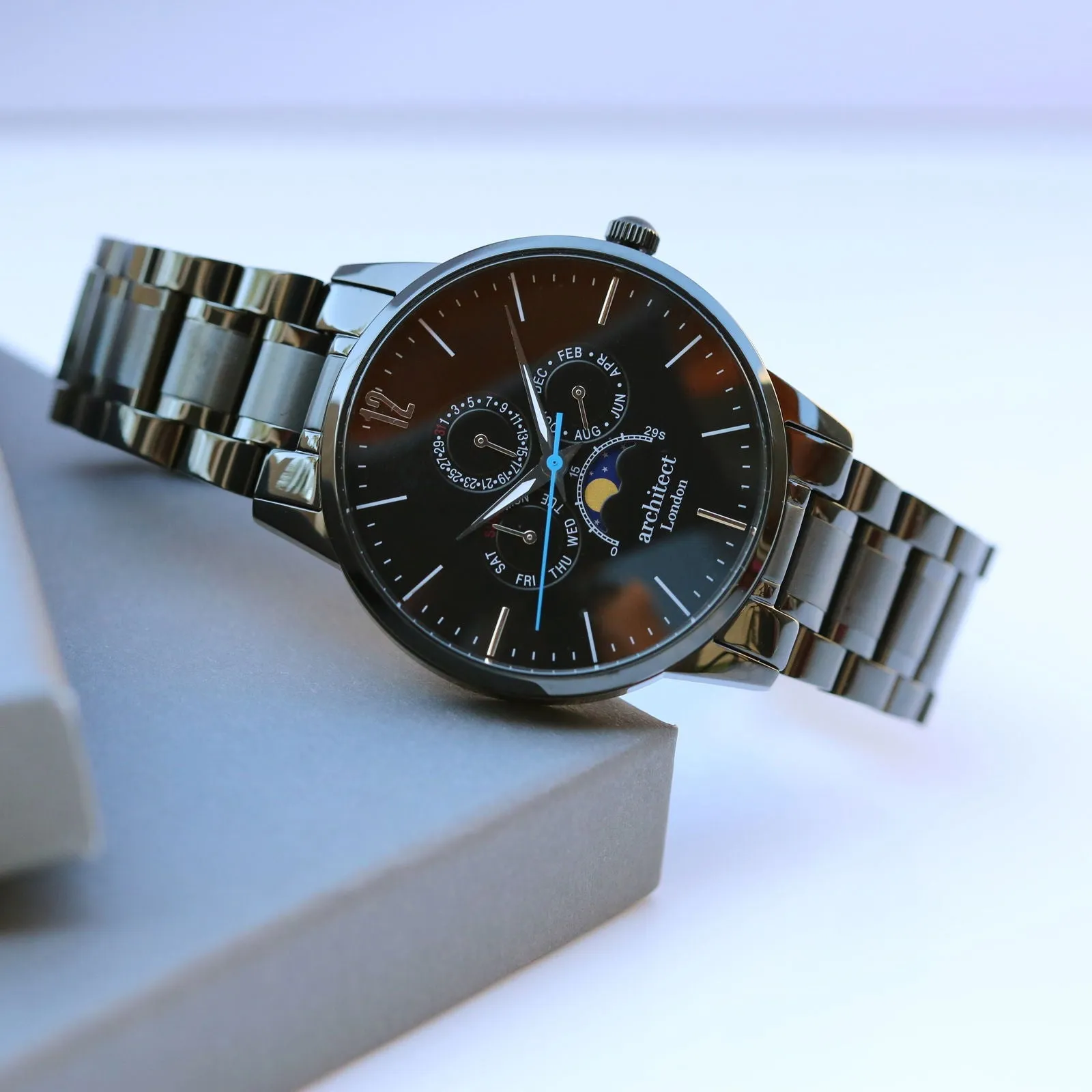 Men's Apollo Moonphase Enraved Watch in Black