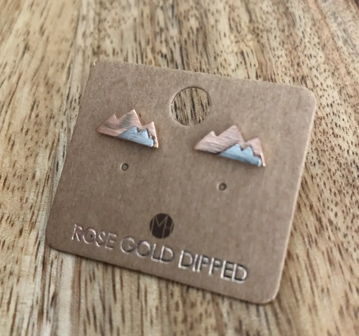 MOUNTAIN STUD EARRINGS