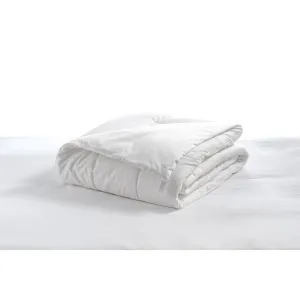 "HEALTHY 100% handpicked long cotton duvet summer weight comforter with loops to keep it in place! Laundry bag included