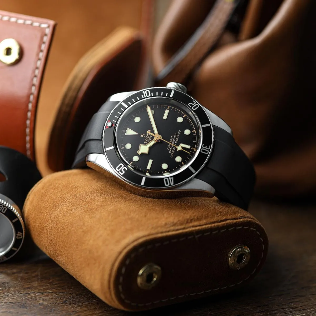 WatchGecko 41mm Tudor Black Bay Style Rubber Watch Strap - Black