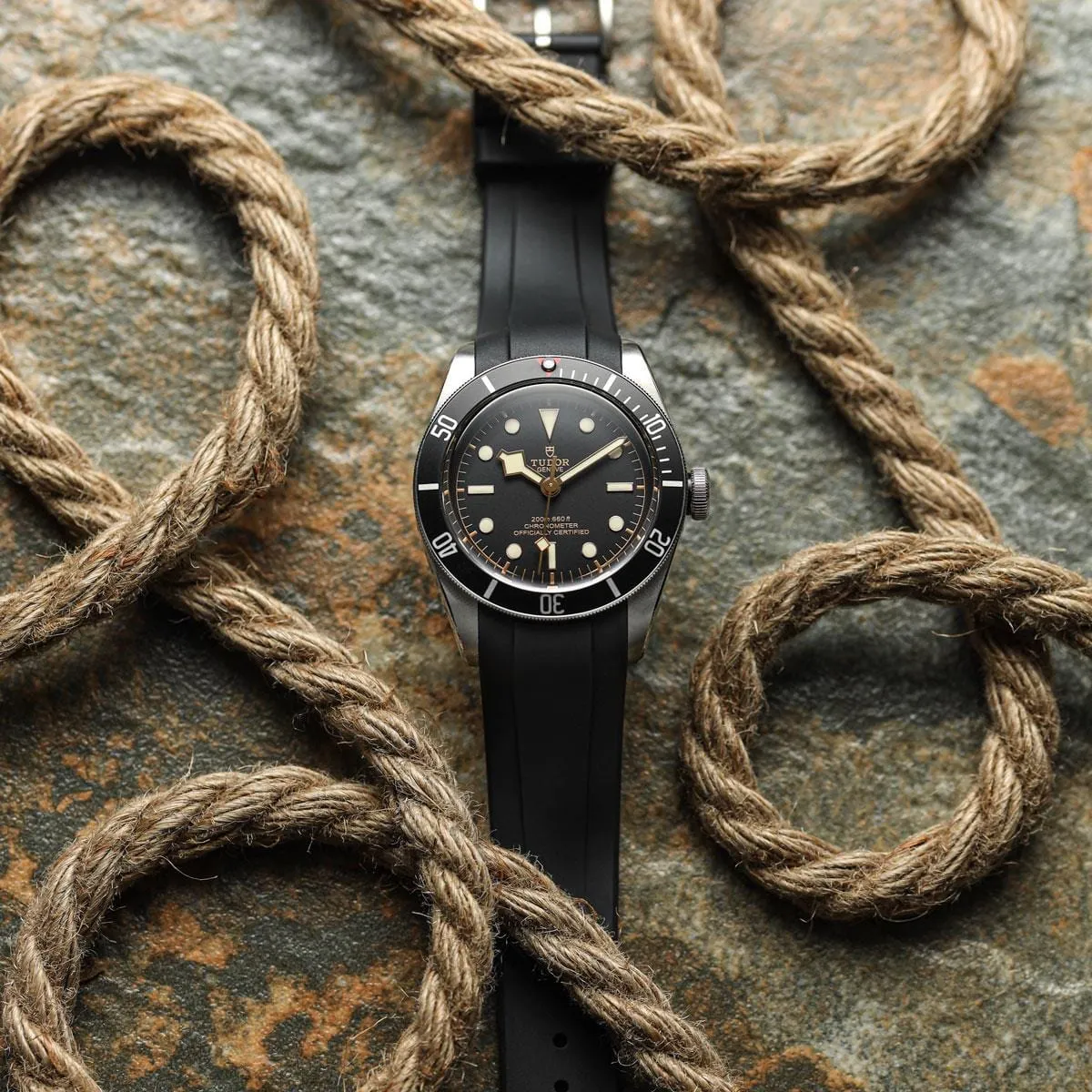 WatchGecko 41mm Tudor Black Bay Style Rubber Watch Strap - Black